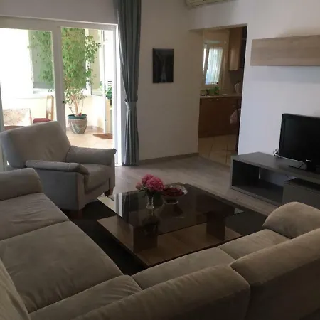 Guest house Nima Orebic